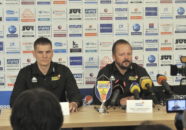 Daniel Jendrichovský (manažér) a Peter Jankovič (tréner) (Foto: Marián Ujco)