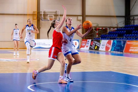 Piešťanské Čajky vs. BK AS Trenčín