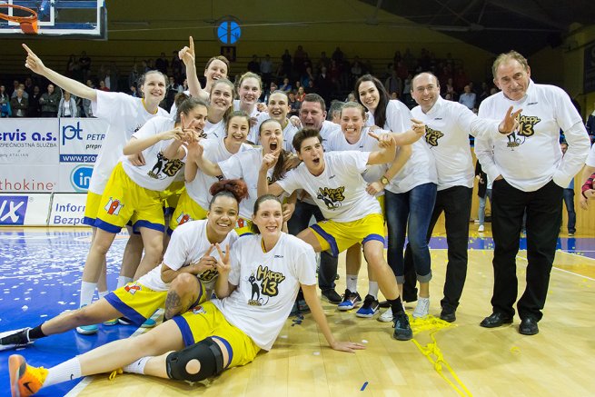 Good Angels Košice vs. Piešťanské Čajky, 13. titul (Foto: Ľubka Ištoňová)