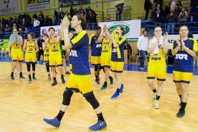 Good Angels Košice vs. ŠBK Šamorín, radosť po zápase (Foto: Ľubka Ištoňová)