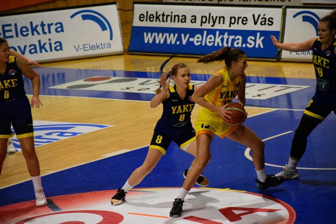 YOUNG ANGELS U19 Košice vs. YOUNG ANGELS U23 Košice (Foto: Marek Findrík)