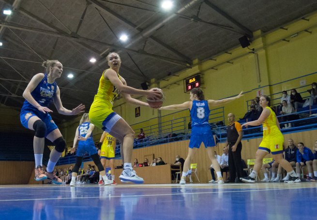 YOUNG ANGELS Košice vs. Piešťanské Čajky, Valerie Higgins (22) (Foto: Jäzva)