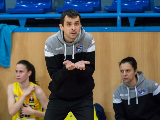 YOUNG ANGELS Košice vs. BAM Poprad, tréner Radko Dvorščák (Foto: Jäzva)