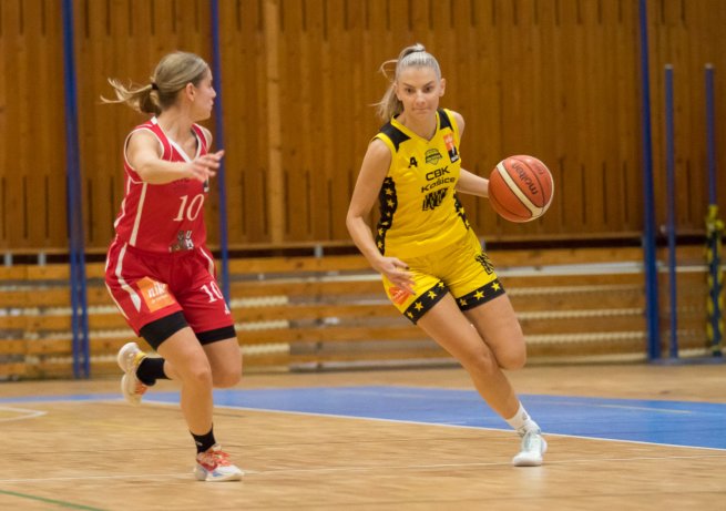 CBK Košice vs. BK ŠK UMB Banská Bystrica, Lucia Kašperanová (10) (Foto: Jäzva)