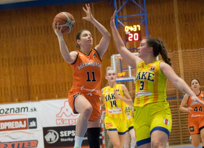 YOUNG ANGELS Košice vs. MBK Ružomberok, Alexandra Buknová (11) (Foto: Jäzva)