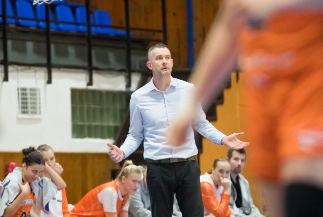 YOUNG ANGELS Košice vs. MBK Ružomberok, tréner Juraj Suja (Foto: Jäzva)