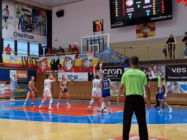 Sokol Hradec Králové (CZE) vs. YOUNG ANGELS Košice (Foto: fb Hradecké Lvice)