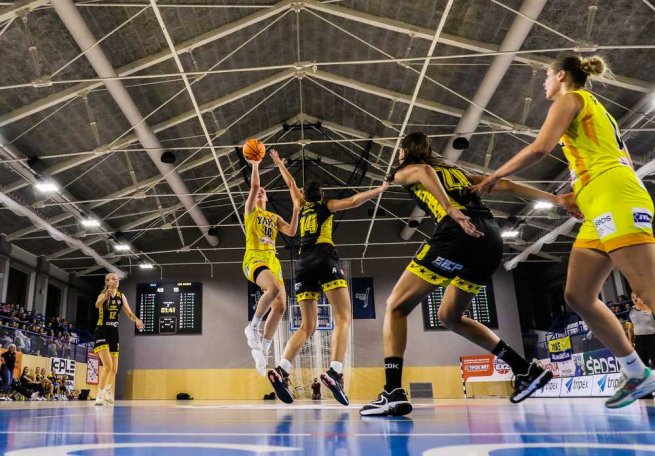 YOUNG ANGELS Košice vs. CBK Košice, Tamara Mandelíková (10) (Foto: Jäzva)