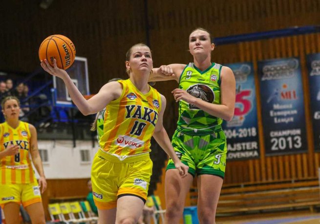 YOUNG ANGELS Košice vs. ŠBK Šamorín, Tamara Mandelíková (10) (Foto: Jäzva)