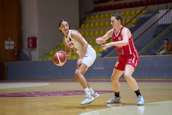 Slávia Banská Bystrica vs. BK ŠK UMB Banská Bystrica (Foto: Ivan Golembiovský)