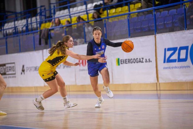 CBK Košice vs. Piešťanské Čajky, Alexandra Buknová (10) (Foto: Jäzva)