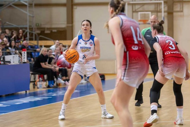 Piešťanské Čajky vs. Slávia ŠKP Banská Bystrica (Foto: Laco Duračka)
