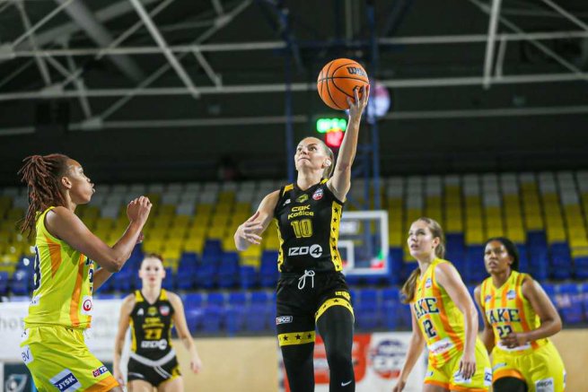 YOUNG ANGELS Košice vs. CBK Košice, Lucia Kašperanová (10) (Foto: Jäzva)