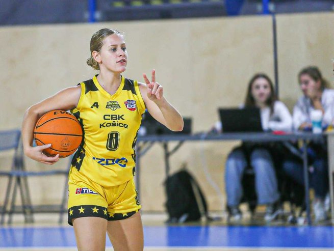 CBK Košice vs. Piešťanské Čajky, Karolína Rothová (8) (Foto: Jäzva)