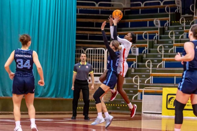 MBK Ružomberok vs. BC Slovan Bratislava, I´yanna Lops (7) (Foto: MBK Ružomberok)