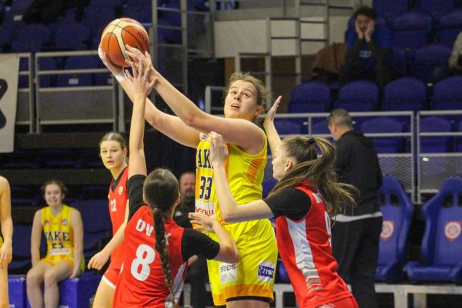 YOUNG ANGELS Košice U18 vs. DVTK Miskolc U18 (HUN), Nela Čatlošová (33) (Foto: Noel Pados)