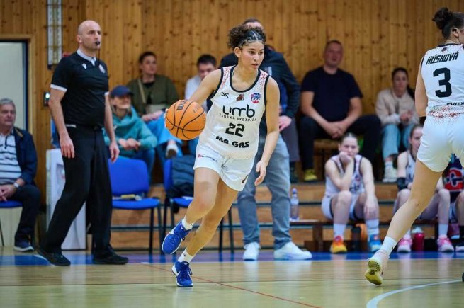 ONLINE: Bystrické vysokoškoláčky môžu potvrdiť postup cez Šamorín