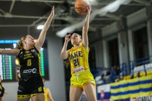 FOTO/VIDEO: Young Angels s prvou výhrou v sérii, 29 bodov Kašperanovej nestačilo